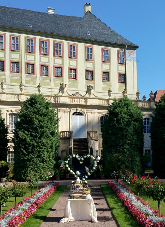 Foto von unserem großen Pfauentaubenherz im Schlosspark vom Schloss Weesenstein